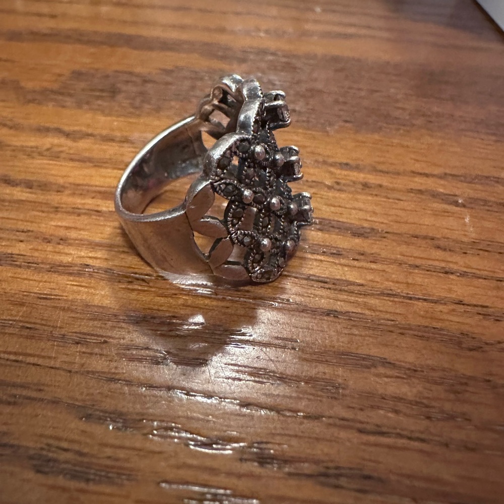 CHUNKY MARCASITE RING - Picture 5 of 5